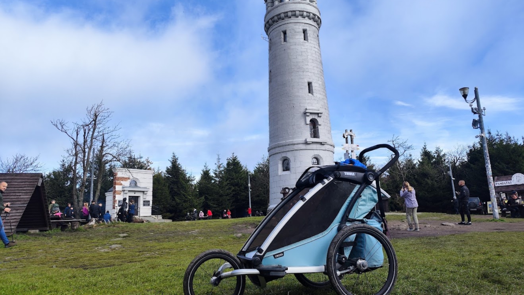 Wielka Sowa z wózkiem